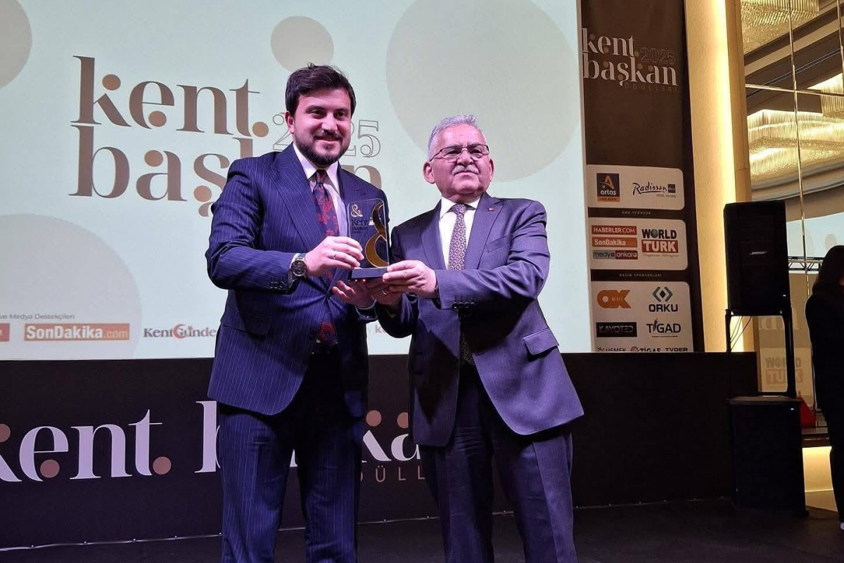 Başkan Akbaba Ödüle Layık Görüldü