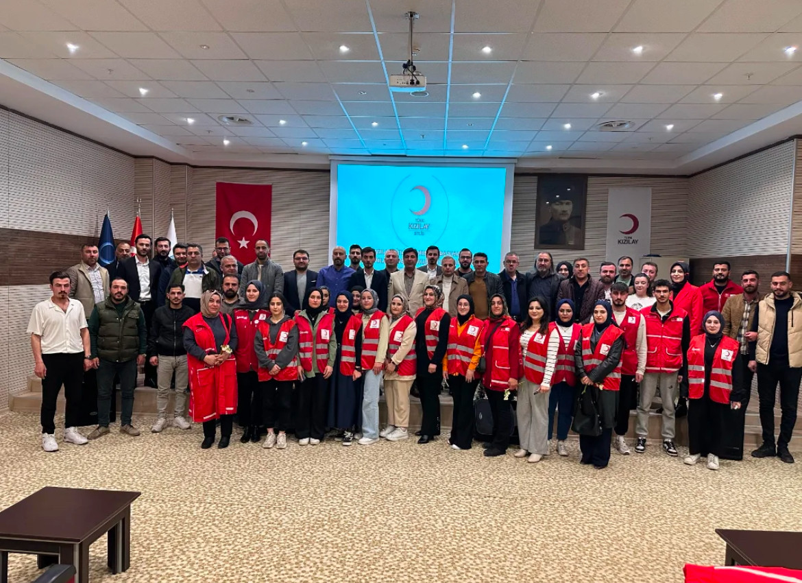 Türk kızılayı Bitlis Şube Başkanı Ali Cengiz Güven Tazeledi